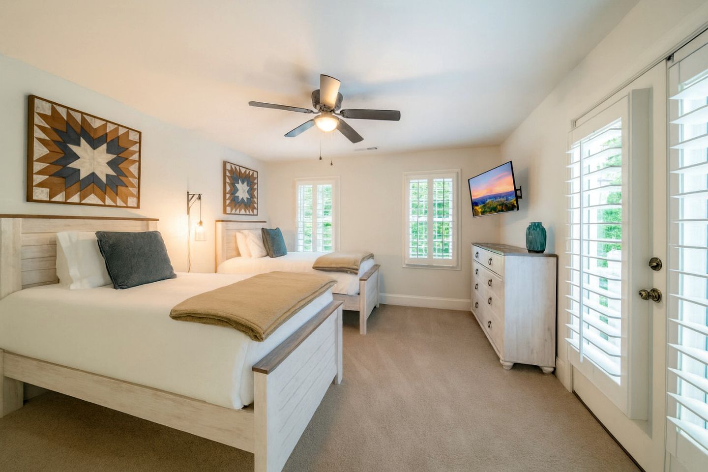 Impressive Luxurious Rental with Pool and Game Space in NC