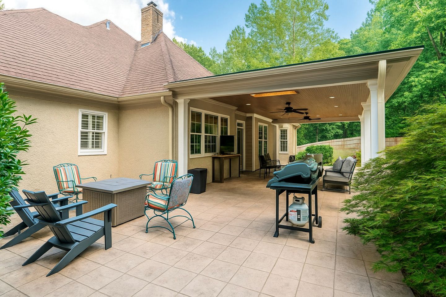 Impressive Luxurious Rental with Pool and Game Space in NC