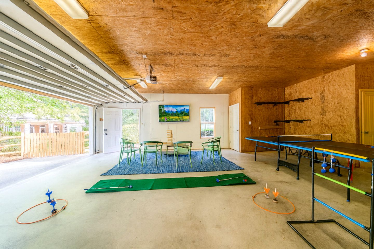 Impressive Luxurious Rental with Pool and Game Space in NC