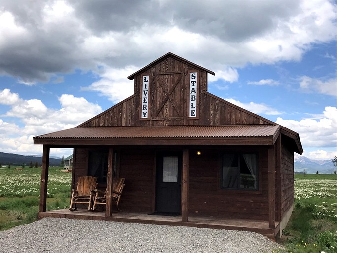 Impressive Old West Cabin with Fireplace in Island Park, Idaho