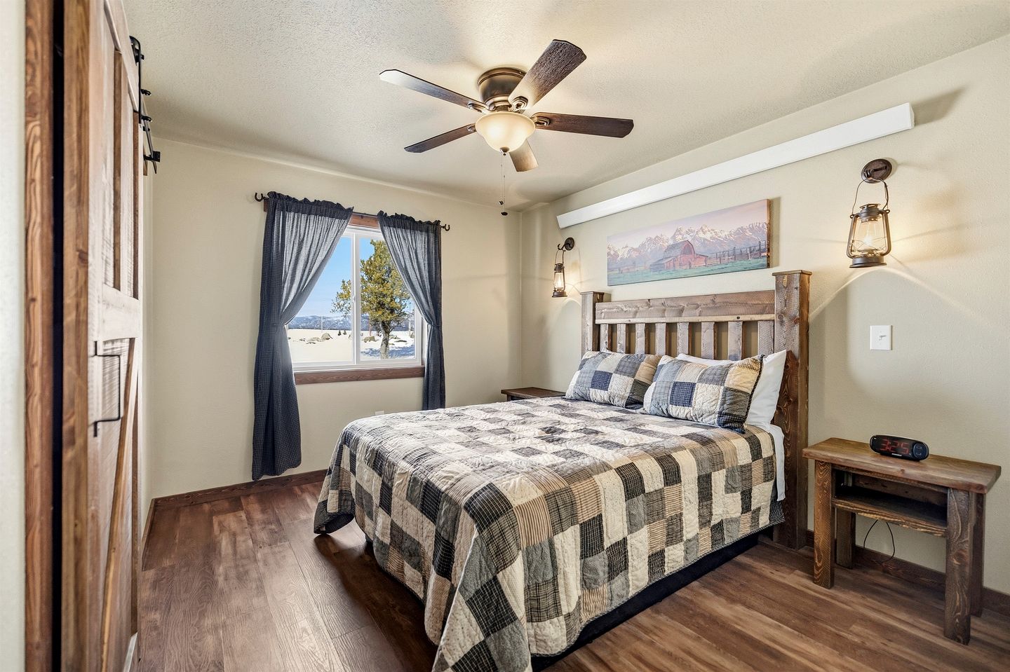 Impressive Old West Cabin with Fireplace in Island Park, Idaho