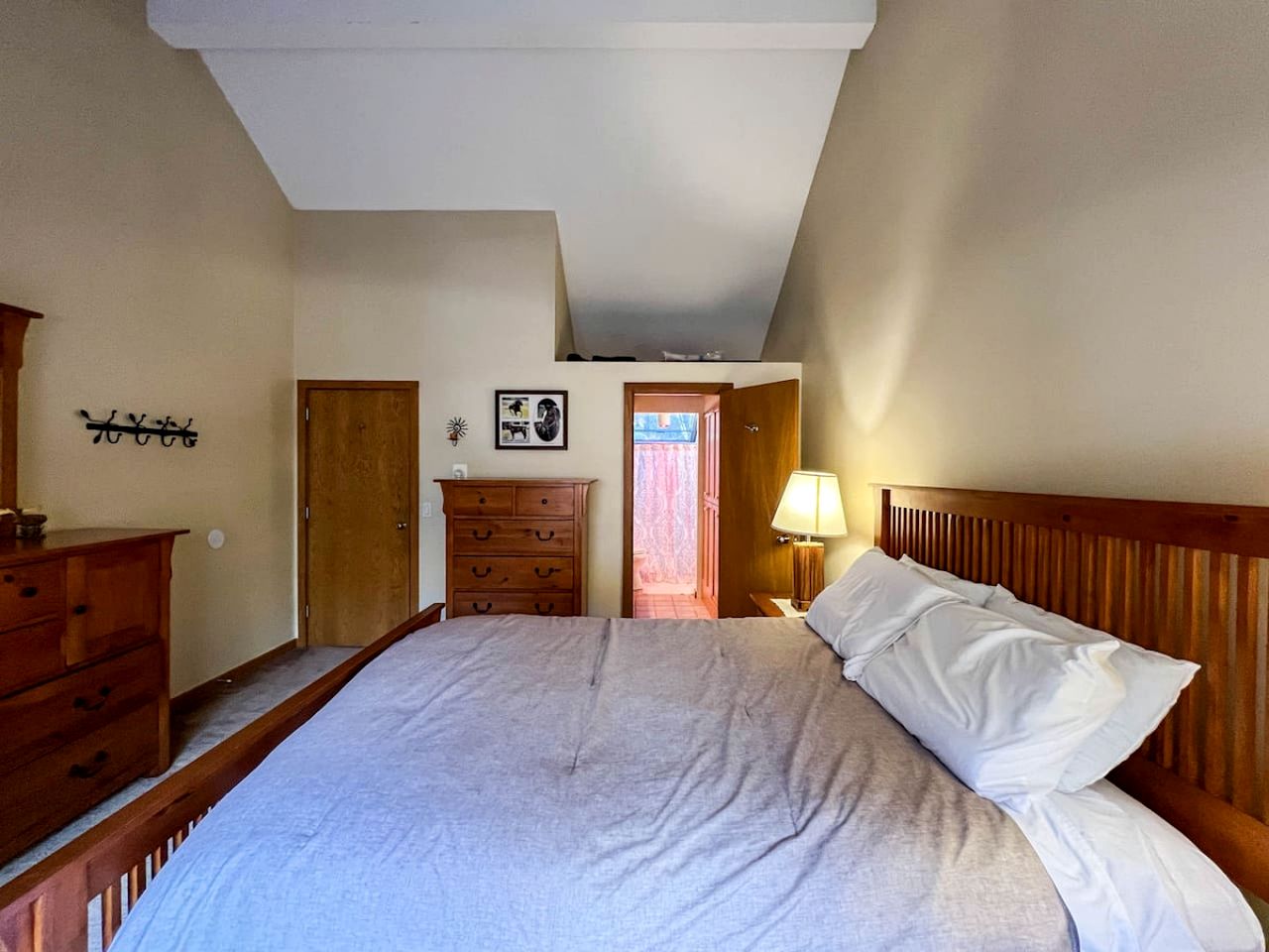 Impressive Secluded Cabin with Gorgeous Sights and Swimming Pool in Bartlett, New Hampshire