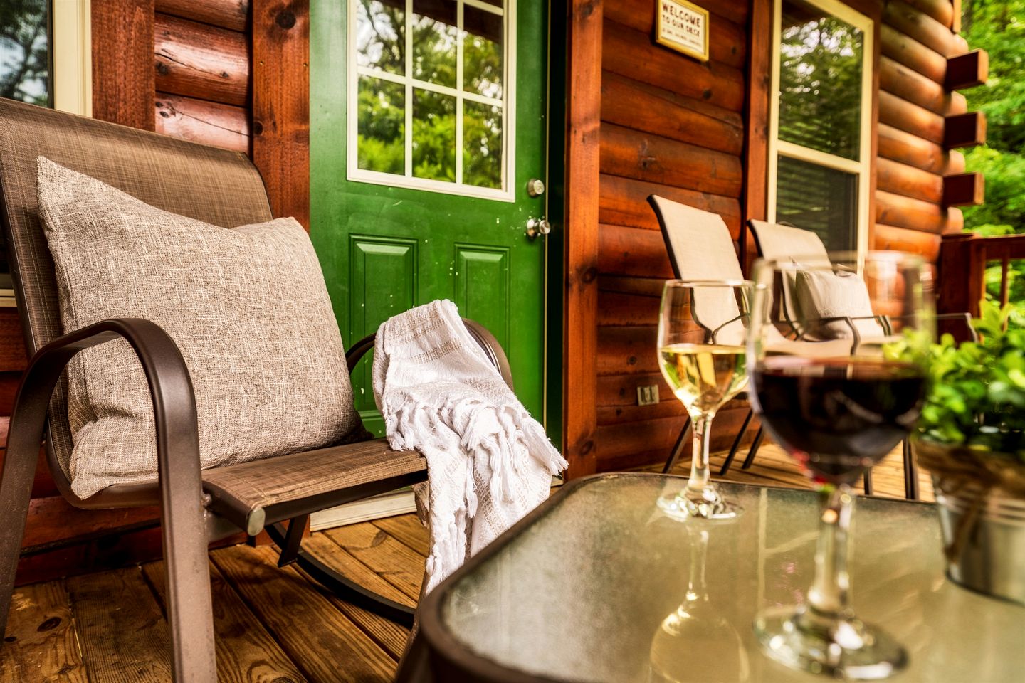 Impressive Secluded Cabin with Hot-tub and Foosball in Pigeon Forge, Tennessee
