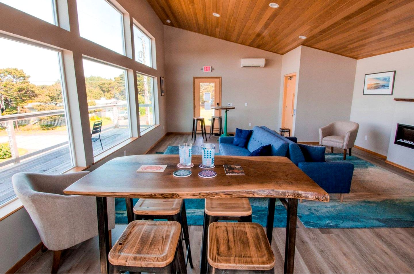 Impressive Tiny House with Fireplace in Waldport, Oregon