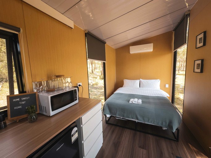 Tiny Houses (Australia, Broke, New South Wales)