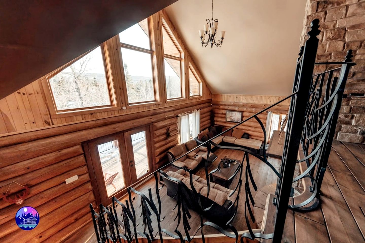 Impressive Villa with Pool, Spa and Billiard Fantastic for Winter Sports in Saint Come, Quebec