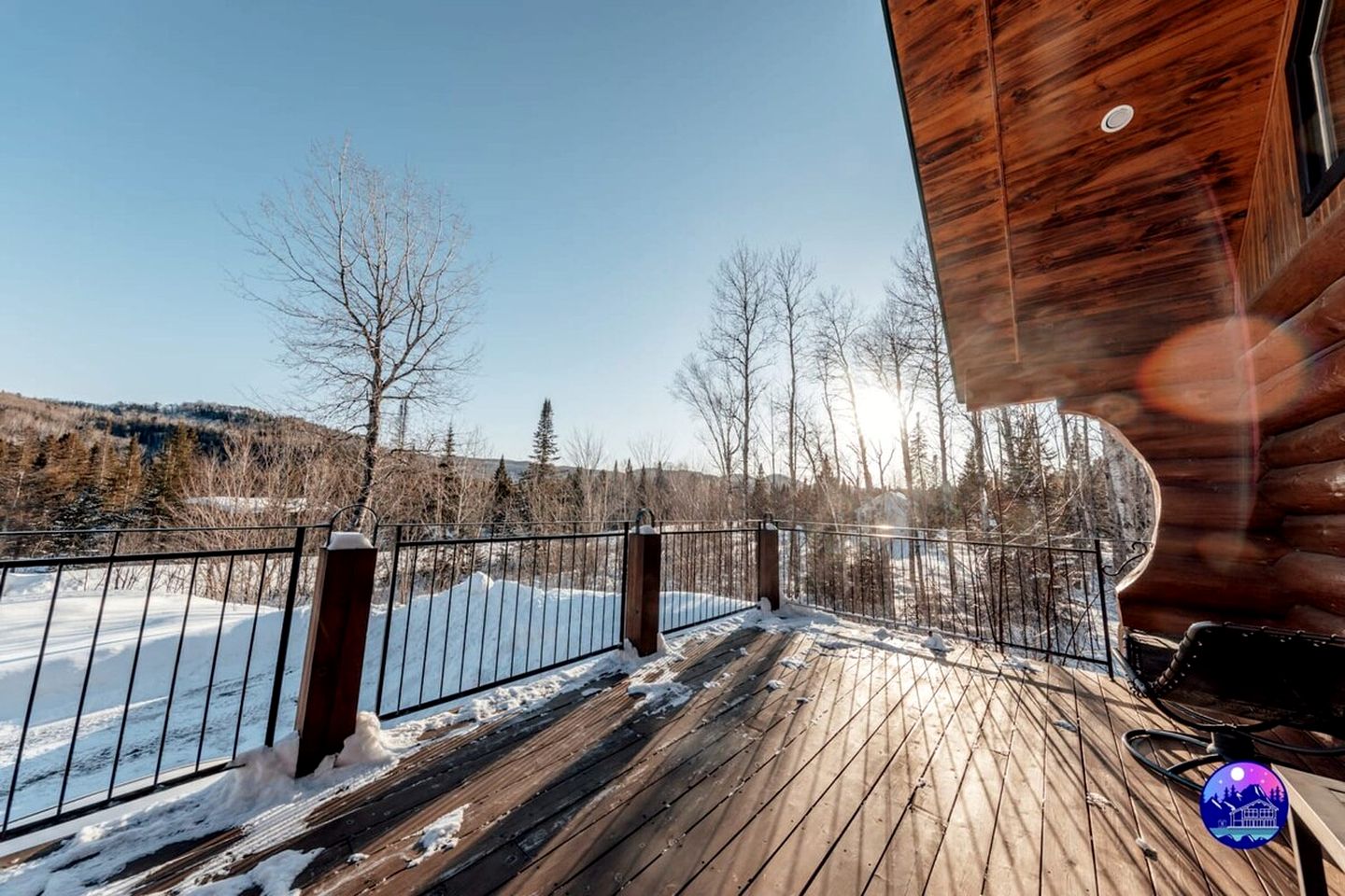 Impressive Villa with Pool, Spa and Billiard Fantastic for Winter Sports in Saint Come, Quebec