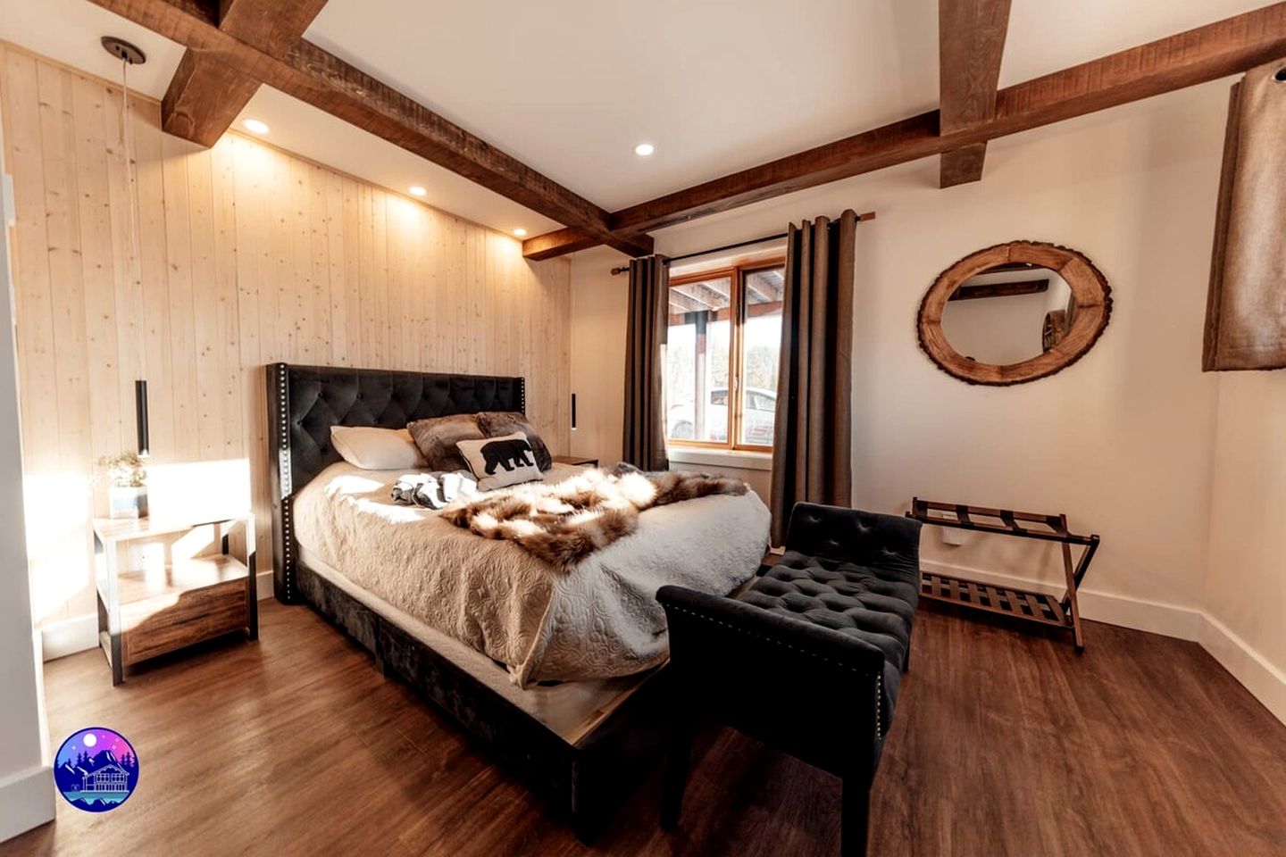 Impressive Villa with Pool, Spa and Billiard Fantastic for Winter Sports in Saint Come, Quebec