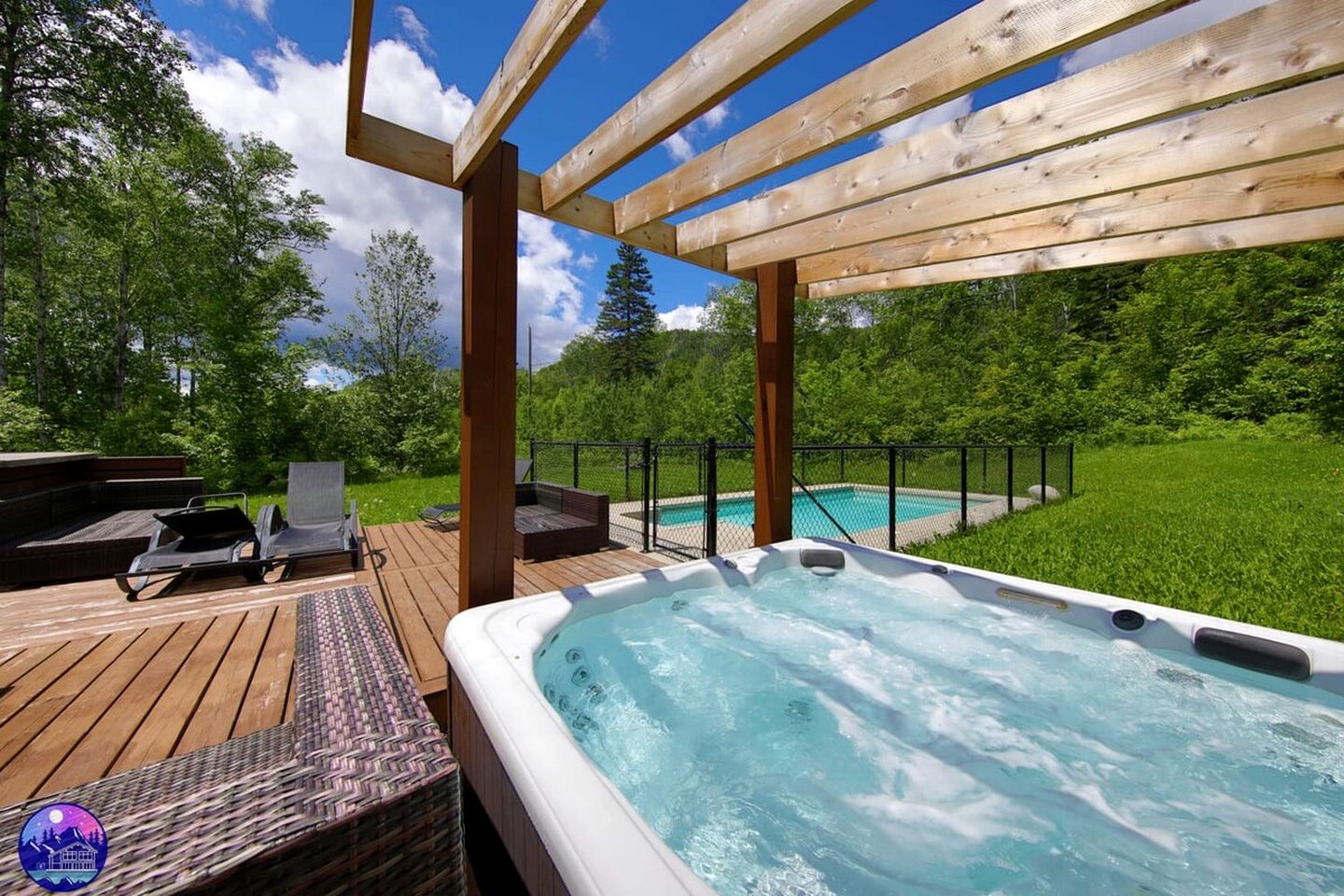 Impressive Villa with Pool, Spa and Billiard Fantastic for Winter Sports in Saint Come, Quebec