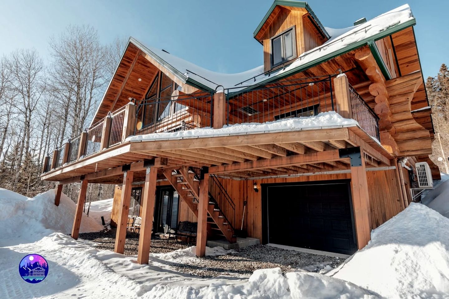 Impressive Villa with Pool, Spa and Billiard Fantastic for Winter Sports in Saint Come, Quebec