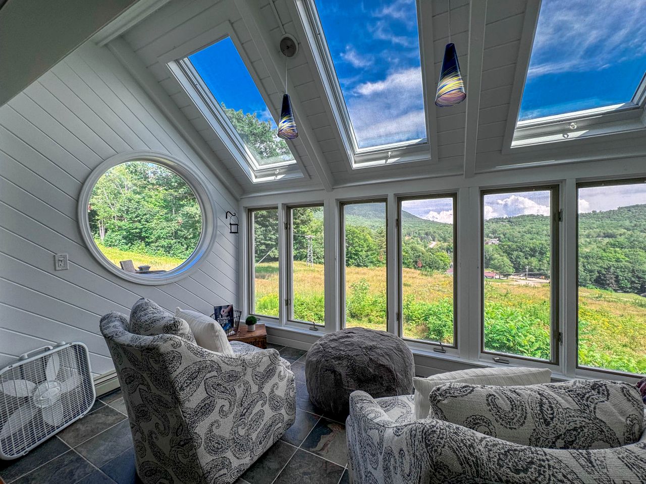 Impressive Villa Surrounded by Trees with Fantastic Sights in Jackson, New Hampshire