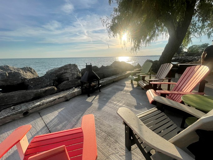 Cottages (Canada, Leamington, Ontario)