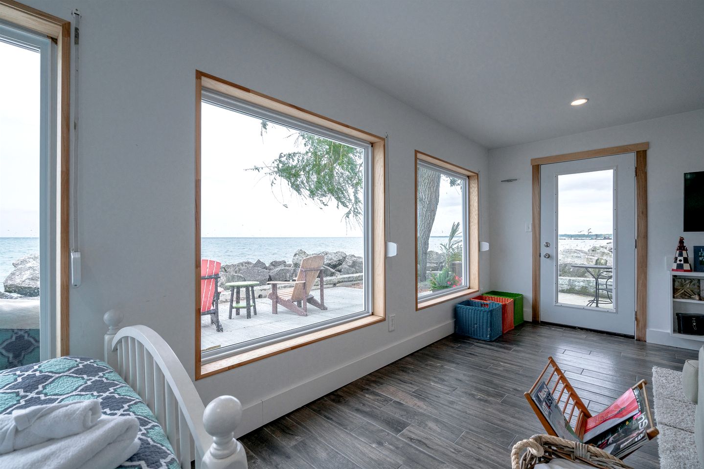 Impressive Waterfront Cottage with Fantastic Views in Leamington, Ontario