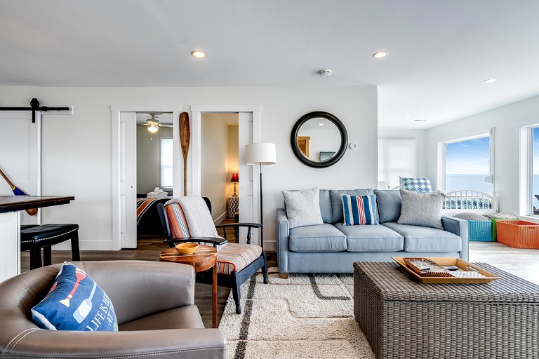 Cottages (Canada, Leamington, Ontario)