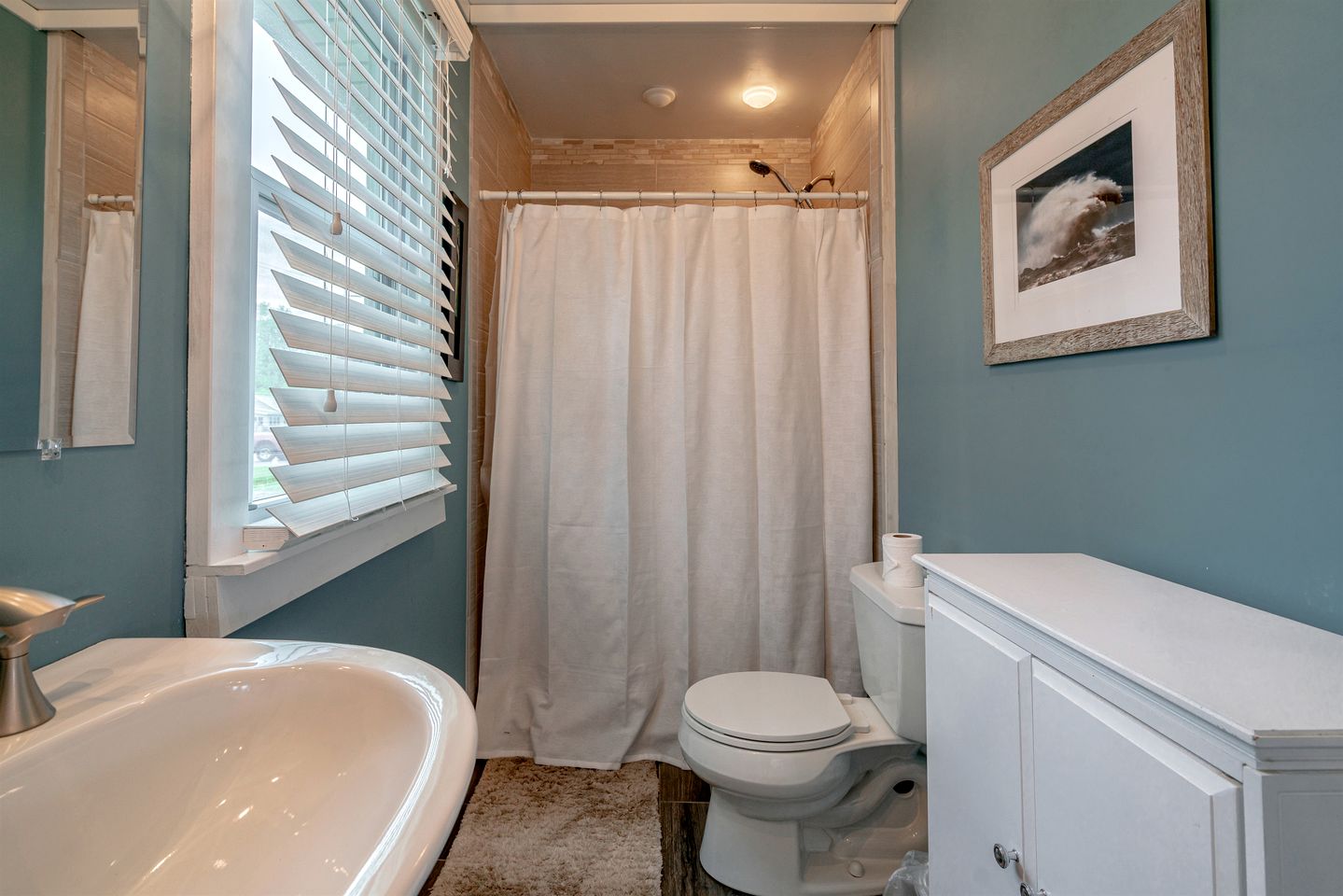 Impressive Waterfront Cottage with Fantastic Views in Leamington, Ontario