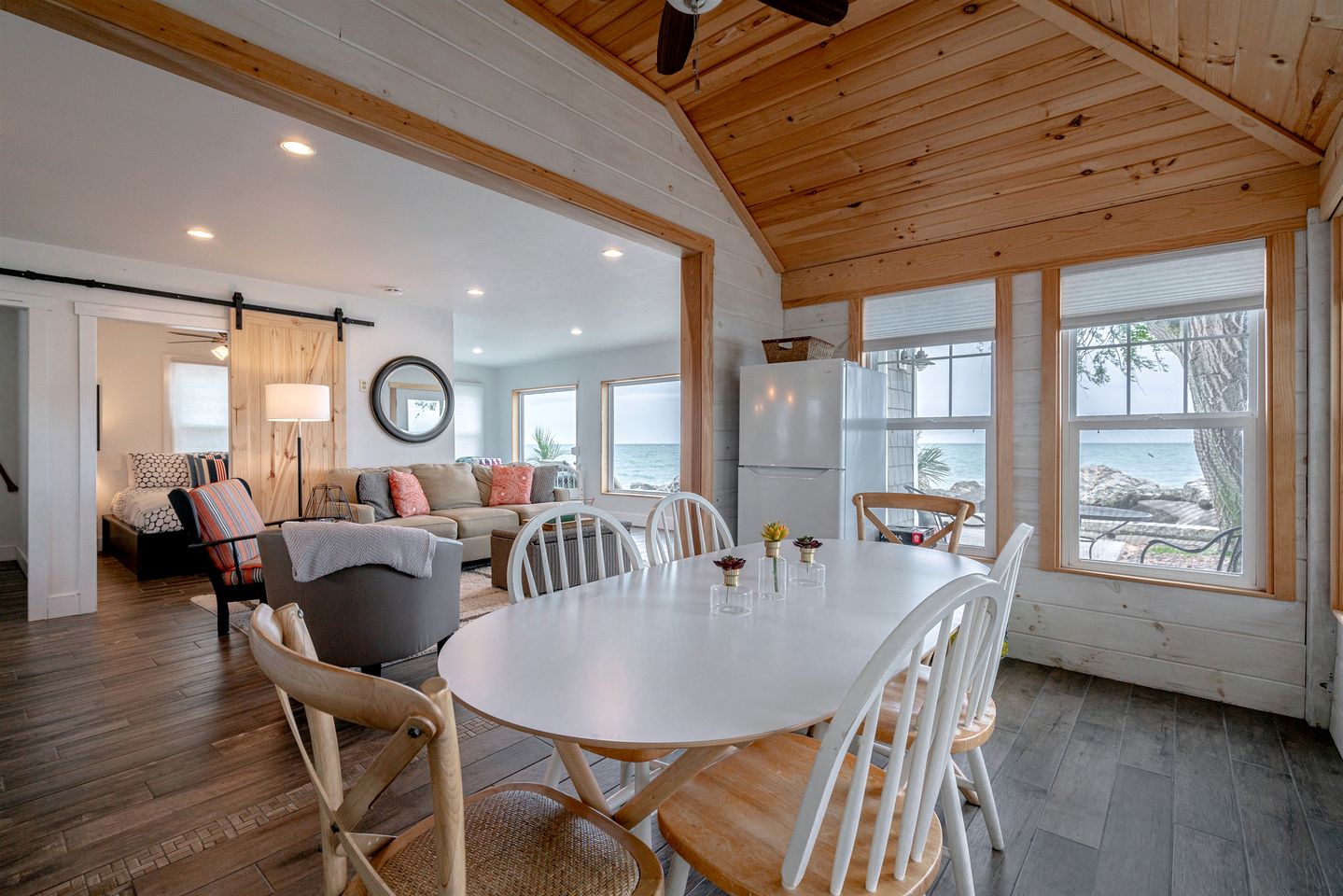 Impressive Waterfront Cottage with Fantastic Views in Leamington, Ontario