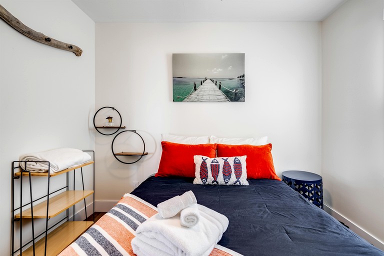 Cottages (Canada, Leamington, Ontario)