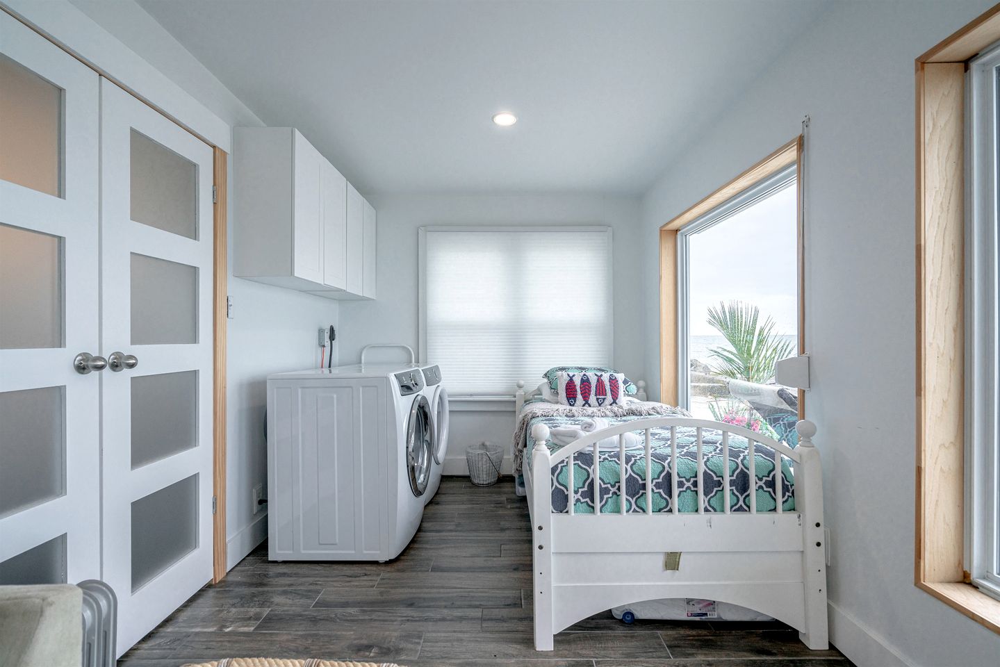 Impressive Waterfront Cottage with Fantastic Views in Leamington, Ontario