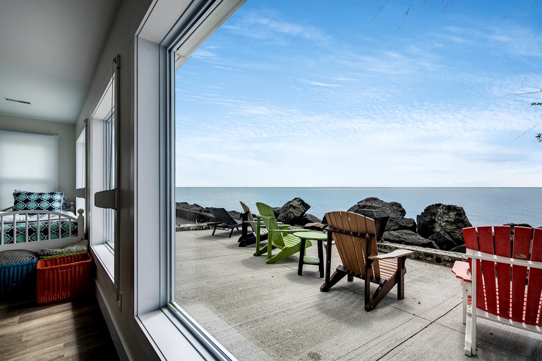 Cottages (Canada, Leamington, Ontario)