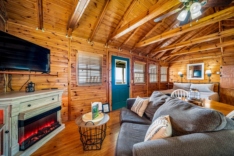 Cabins (United States of America, Mentone, Alabama)