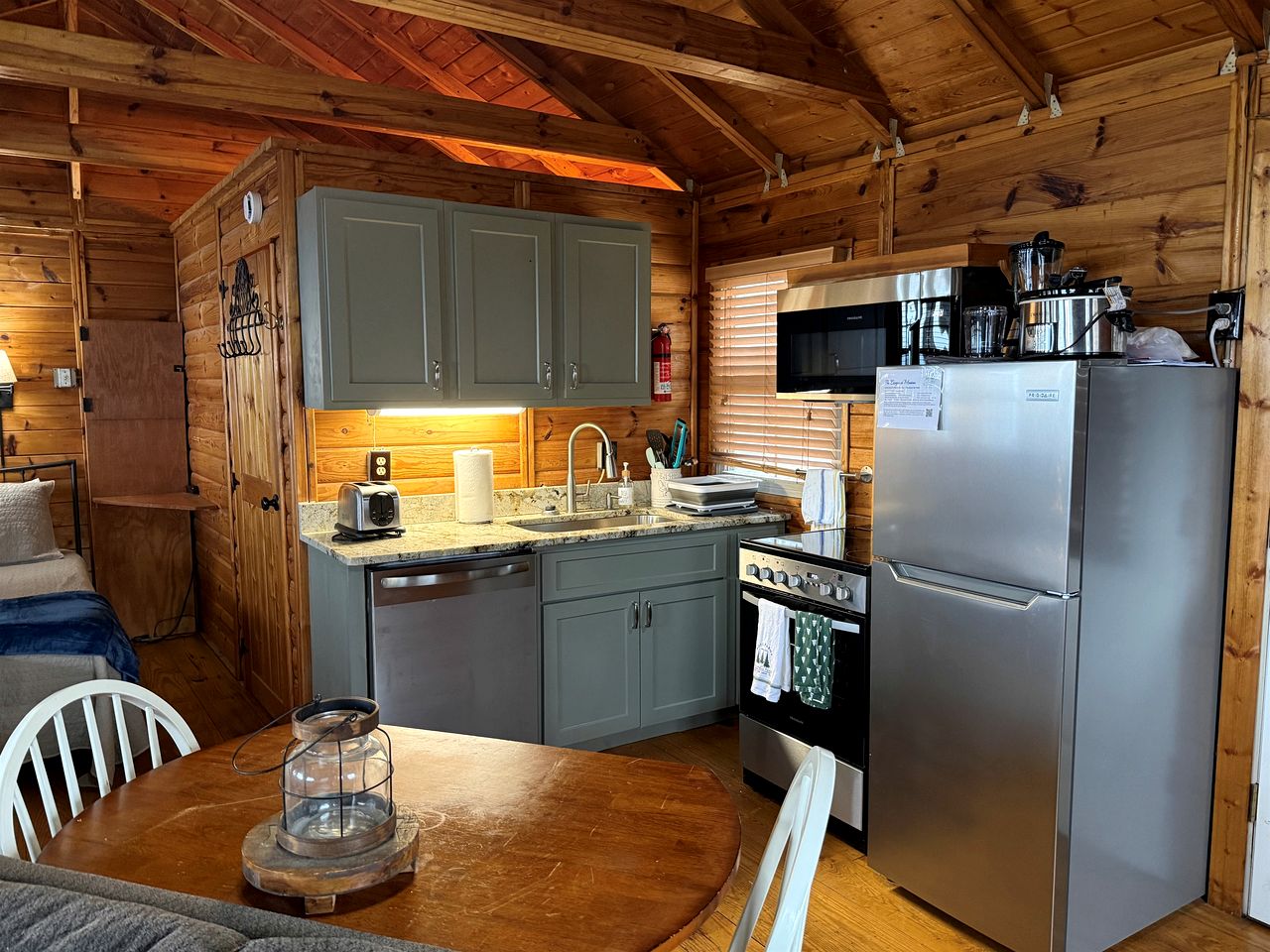 Impressive Wooden Rustic Cabin with Fireplace in Mentone, Alabama