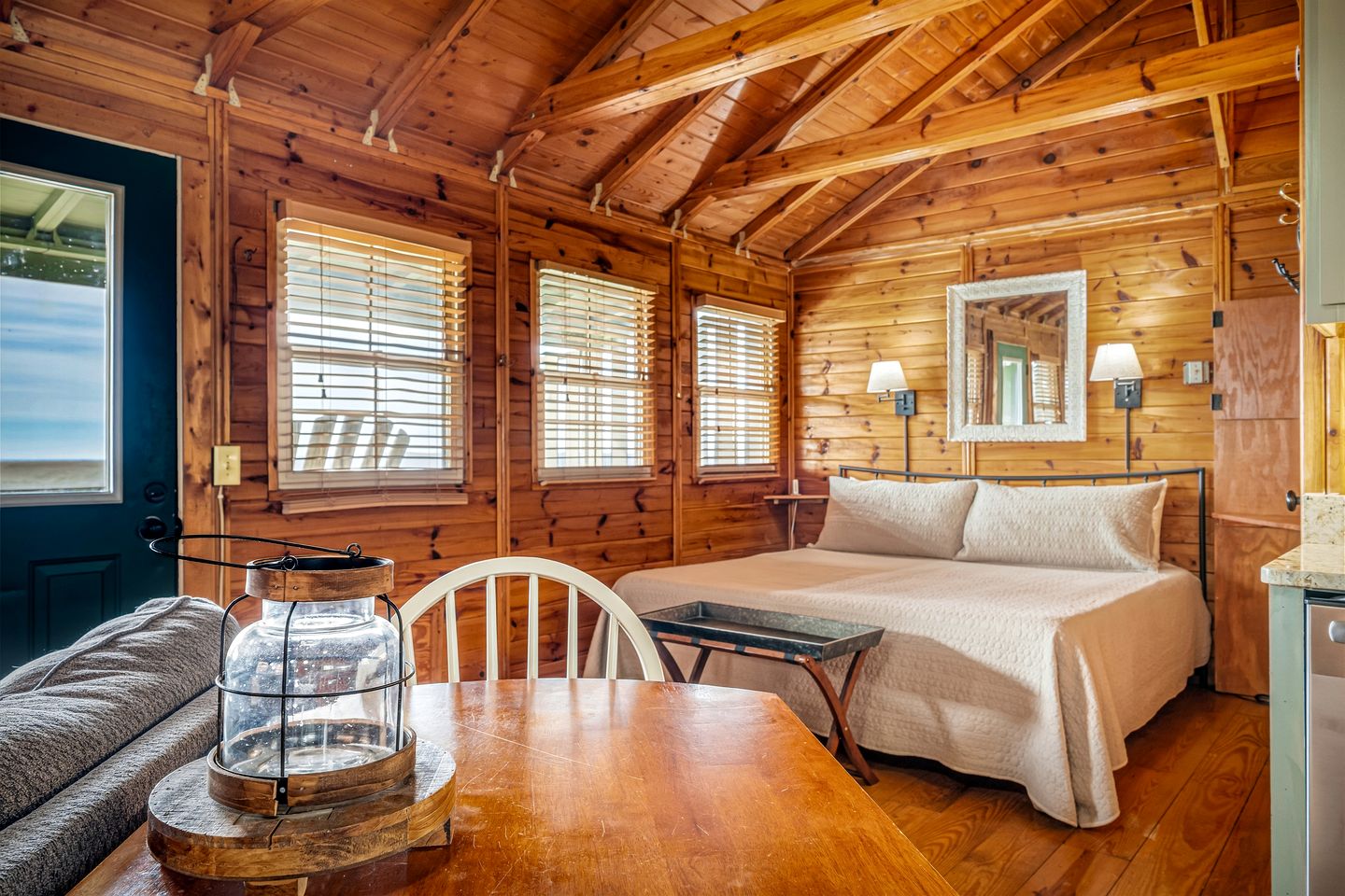 Impressive Wooden Rustic Cabin with Fireplace in Mentone, Alabama