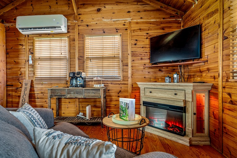 Cabins (United States of America, Mentone, Alabama)