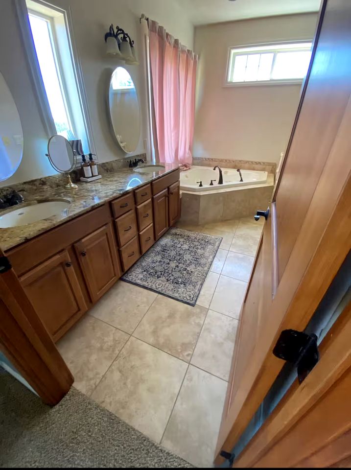 Scenic Riverview Mountain Retreat with Deck & Stargazing Near Glacier National Park, Columbia Falls MT