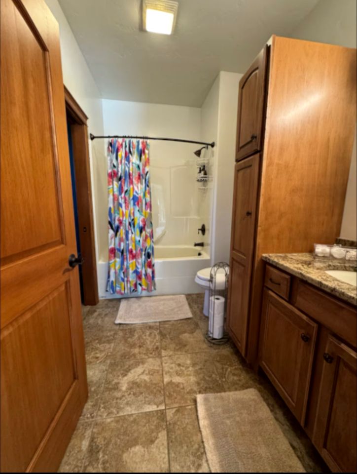 Scenic Riverview Mountain Retreat with Deck & Stargazing Near Glacier National Park, Columbia Falls MT