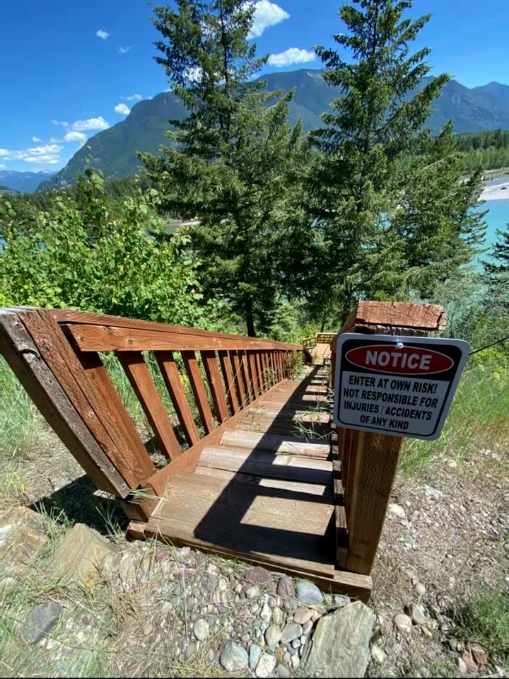 Scenic Riverview Mountain Retreat with Deck & Stargazing Near Glacier National Park, Columbia Falls MT
