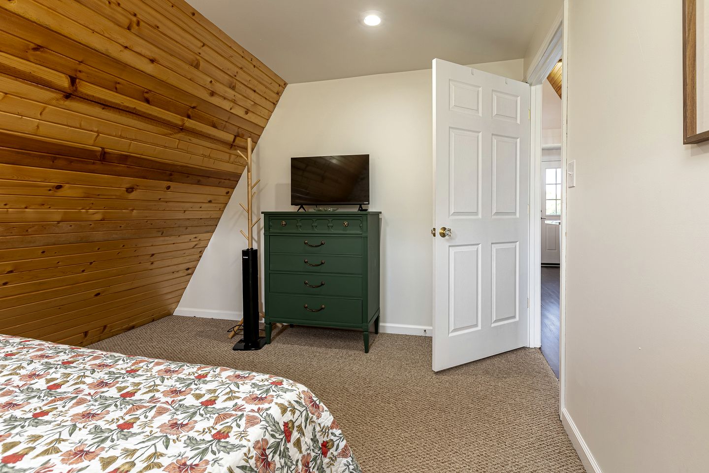 Incredible A-frame with Fabulous Panoramic Views and Hot-tub in Makanda, Illinois