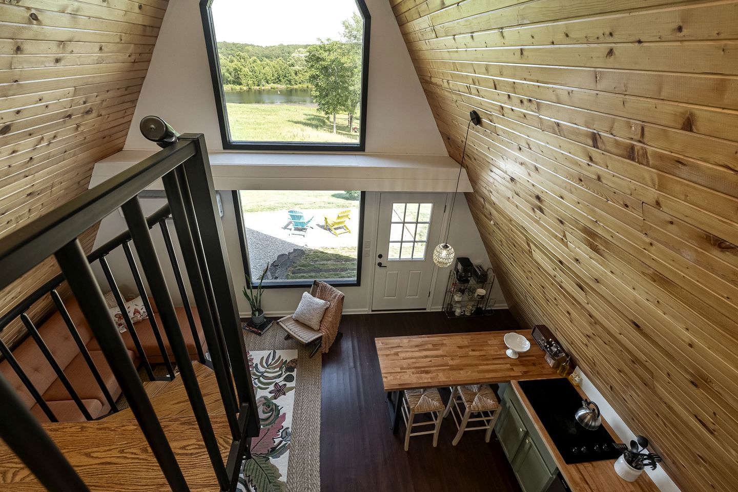 Incredible A-frame with Fabulous Panoramic Views and Hot-tub in Makanda, Illinois
