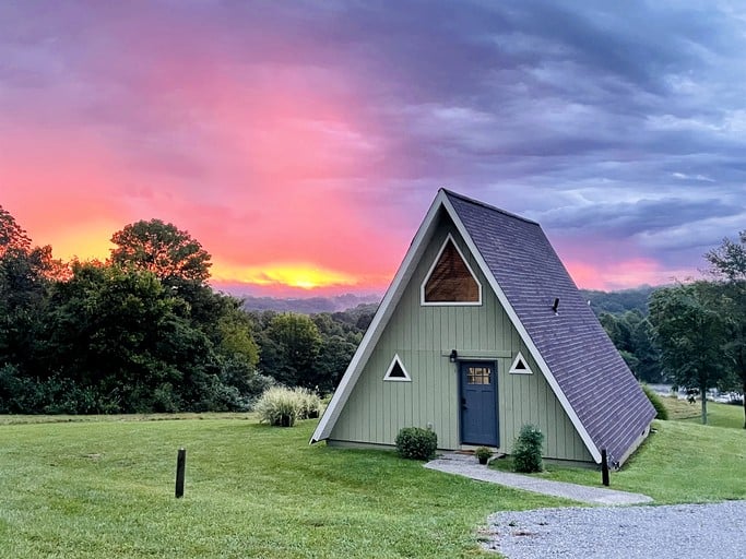 Incredible A-frame with Fabulous Panoramic Views and Hot-tub in Makanda, Illinois