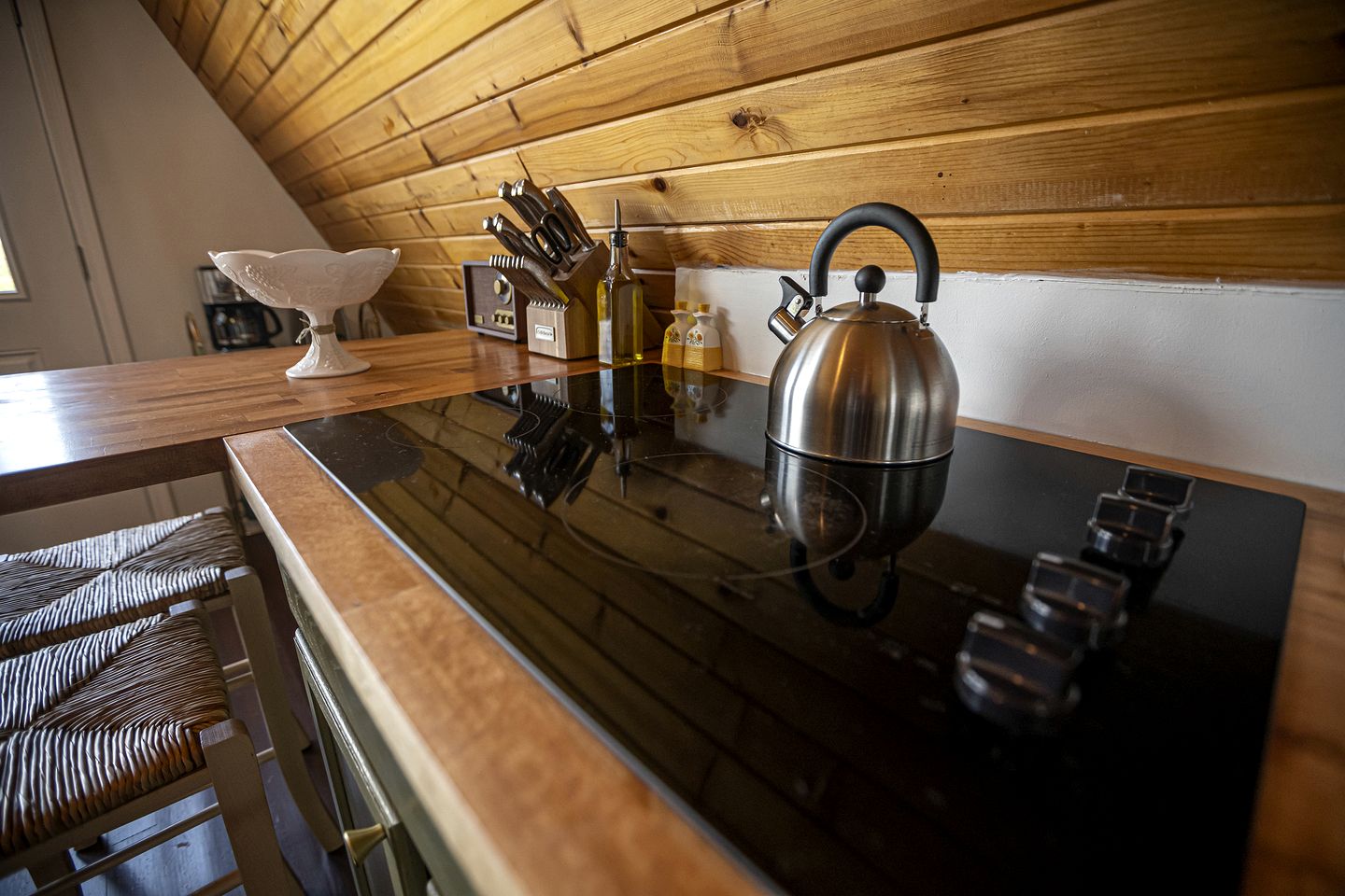 Incredible A-frame with Fabulous Panoramic Views and Hot-tub in Makanda, Illinois