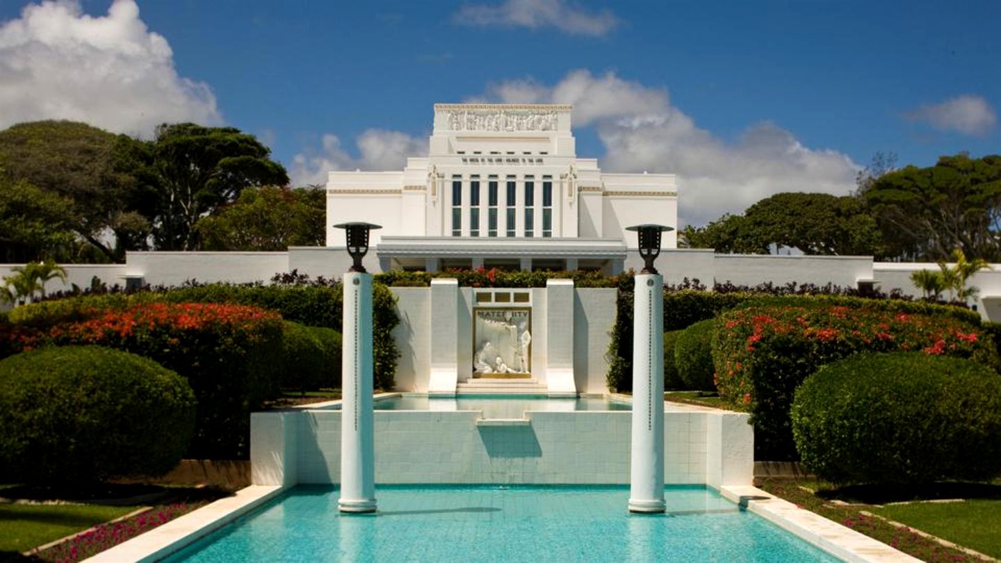 Incredible Beach House with Stunning Views in Laie, Hawaii
