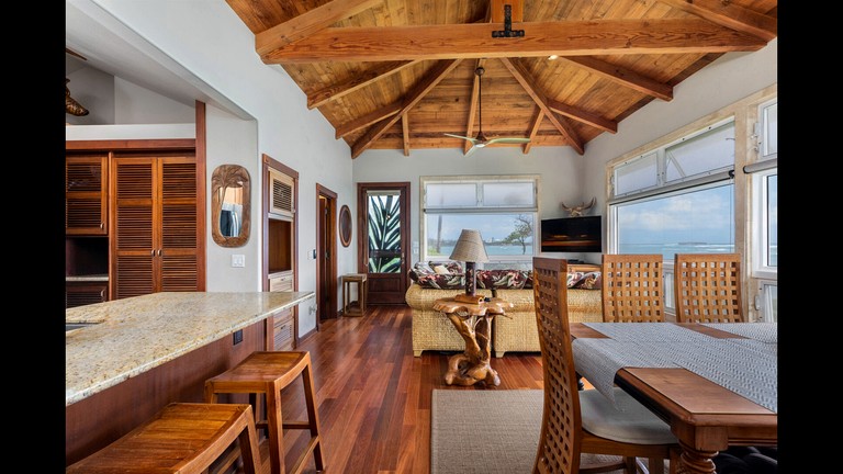 Beach Houses (United States of America, Laie, Hawaii)