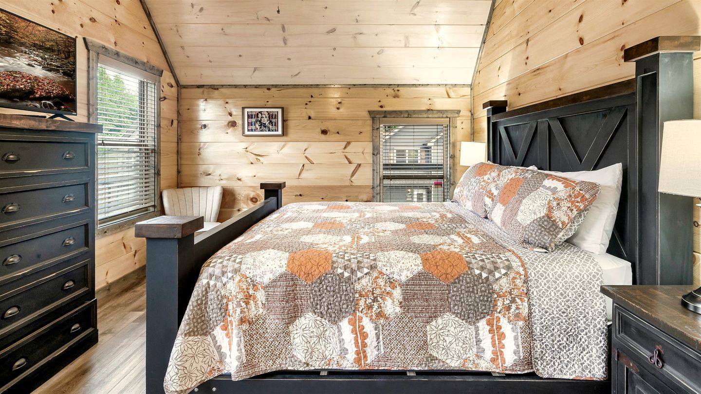 Incredible Cabin Amazing for a Relaxing Vacation in Sevierville, Tennesee