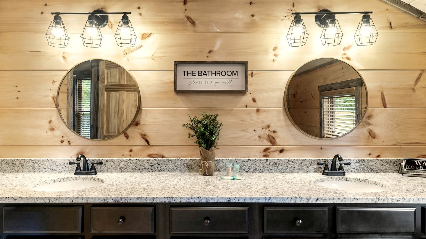 Incredible Cabin Amazing for a Relaxing Vacation in Sevierville, Tennesee
