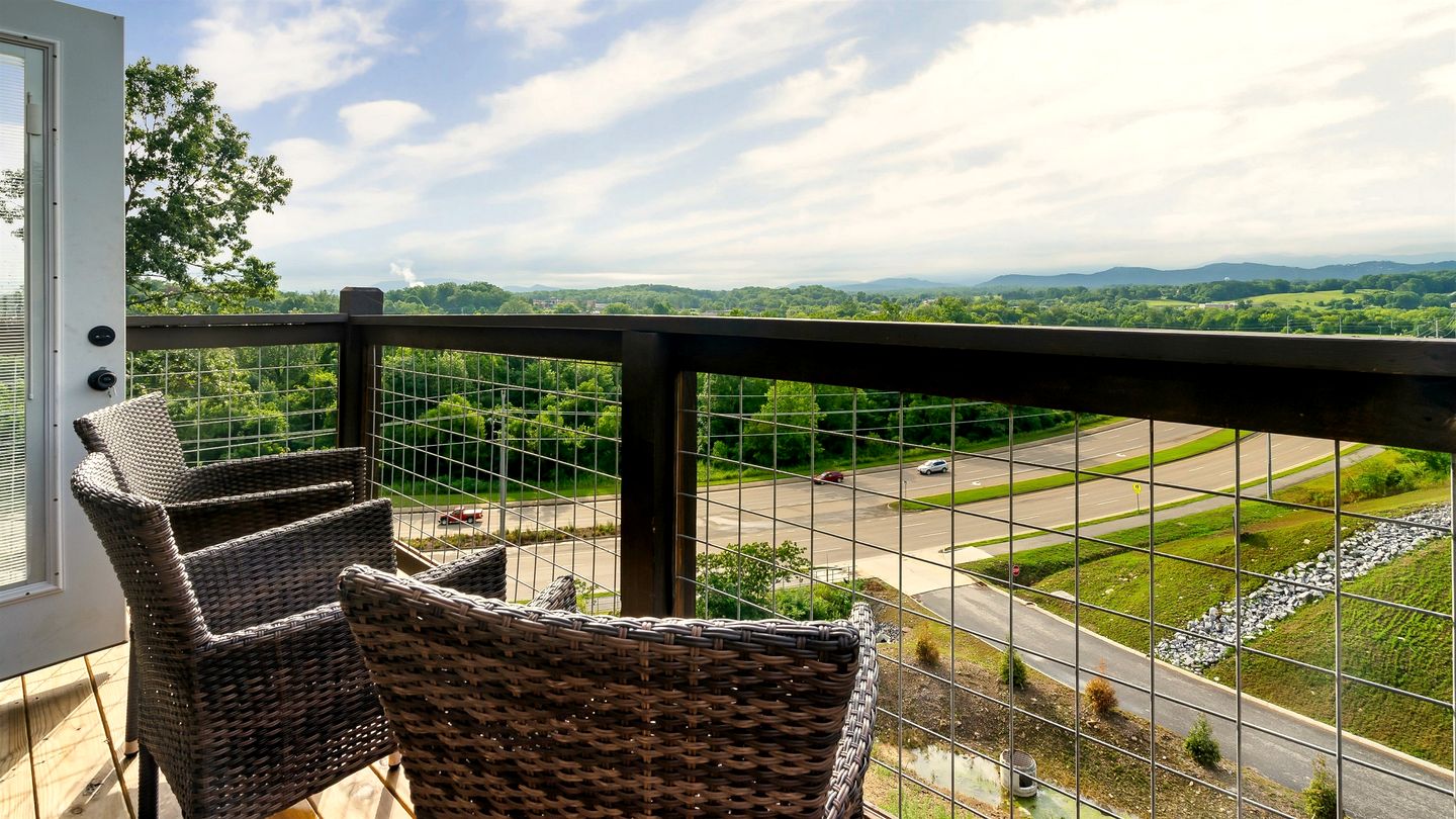 Incredible Cabin Amazing for a Relaxing Vacation in Sevierville, Tennesee