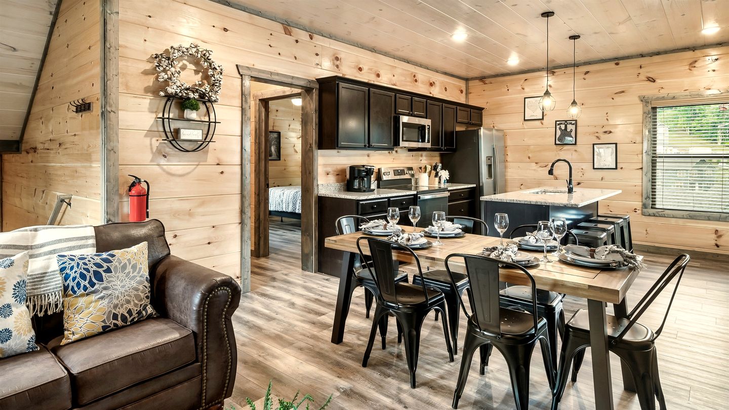 Incredible Cabin Amazing for a Relaxing Vacation in Sevierville, Tennesee