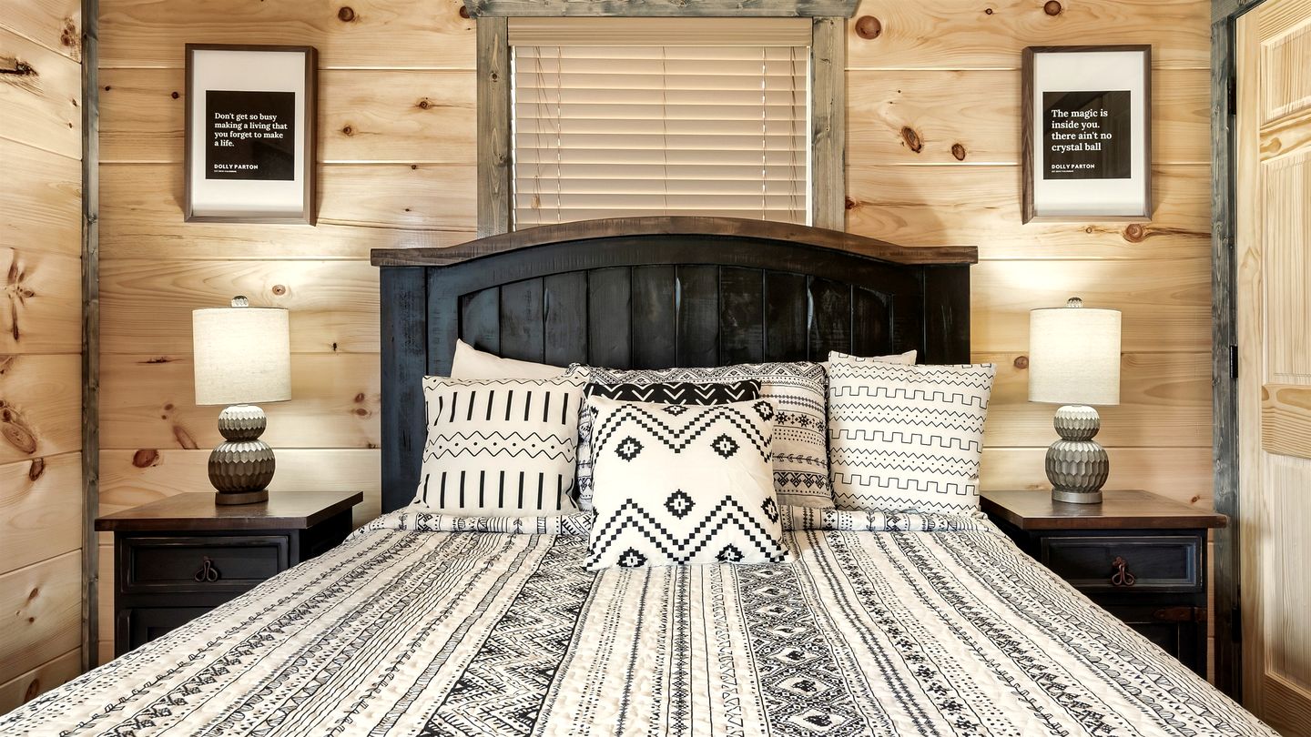 Incredible Cabin Amazing for a Relaxing Vacation in Sevierville, Tennesee