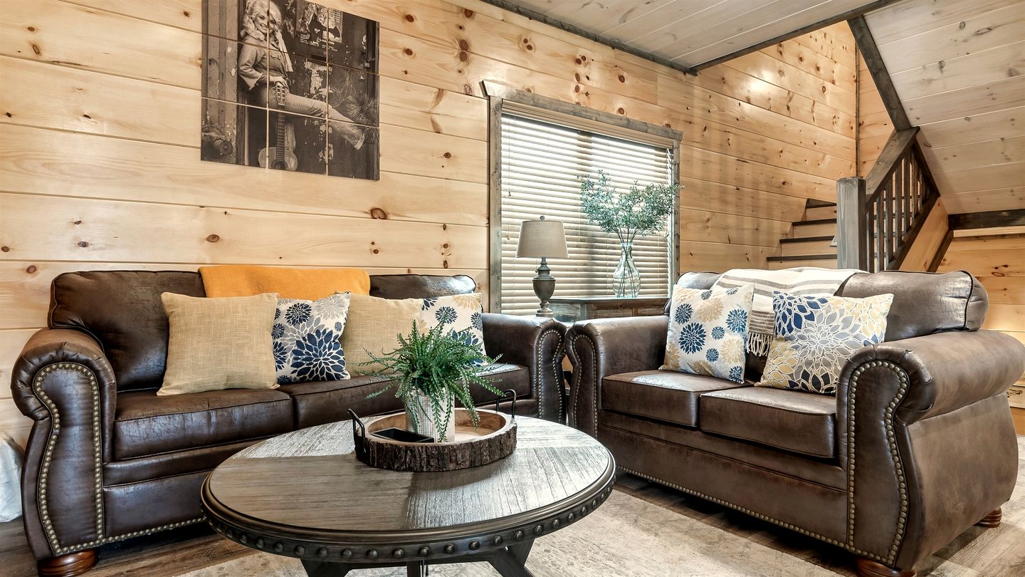 Incredible Cabin Amazing for a Relaxing Vacation in Sevierville, Tennesee