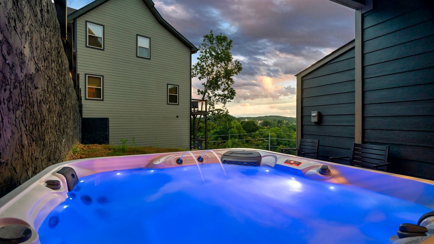 Incredible Cabin Amazing for a Relaxing Vacation in Sevierville, Tennesee