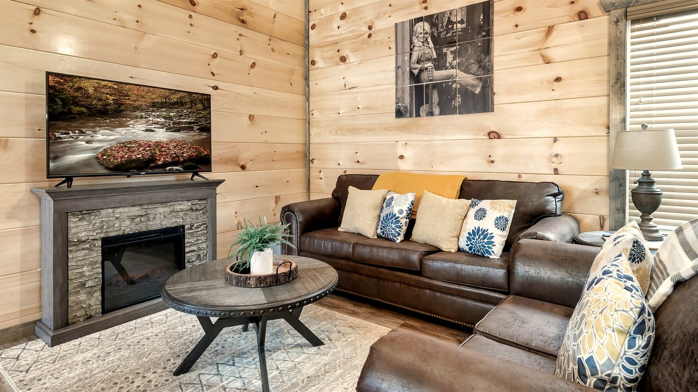 Incredible Cabin Amazing for a Relaxing Vacation in Sevierville, Tennesee