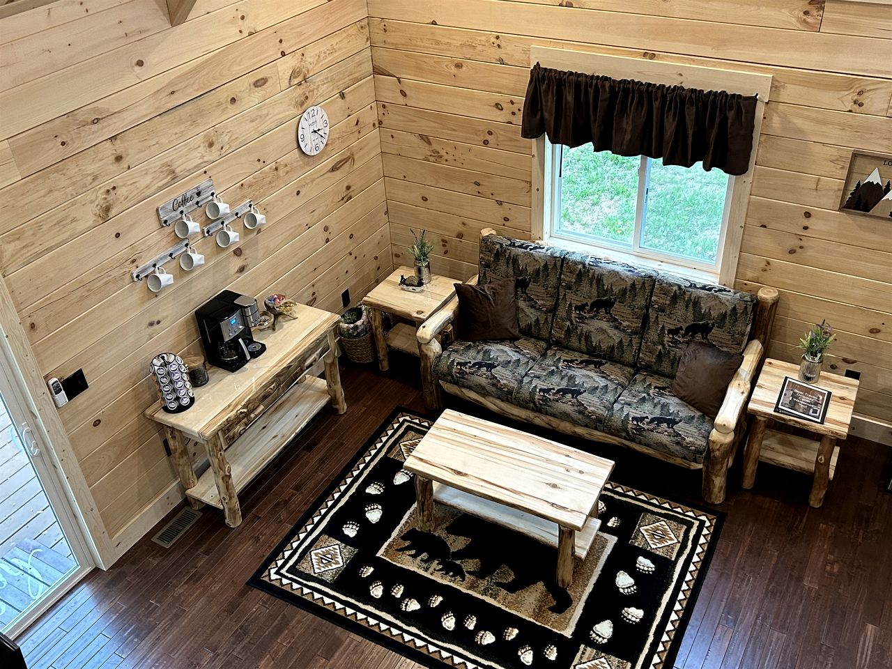 Incredible Cabin with Fireplace and Hot-tub in Campbellsville, Kentucky