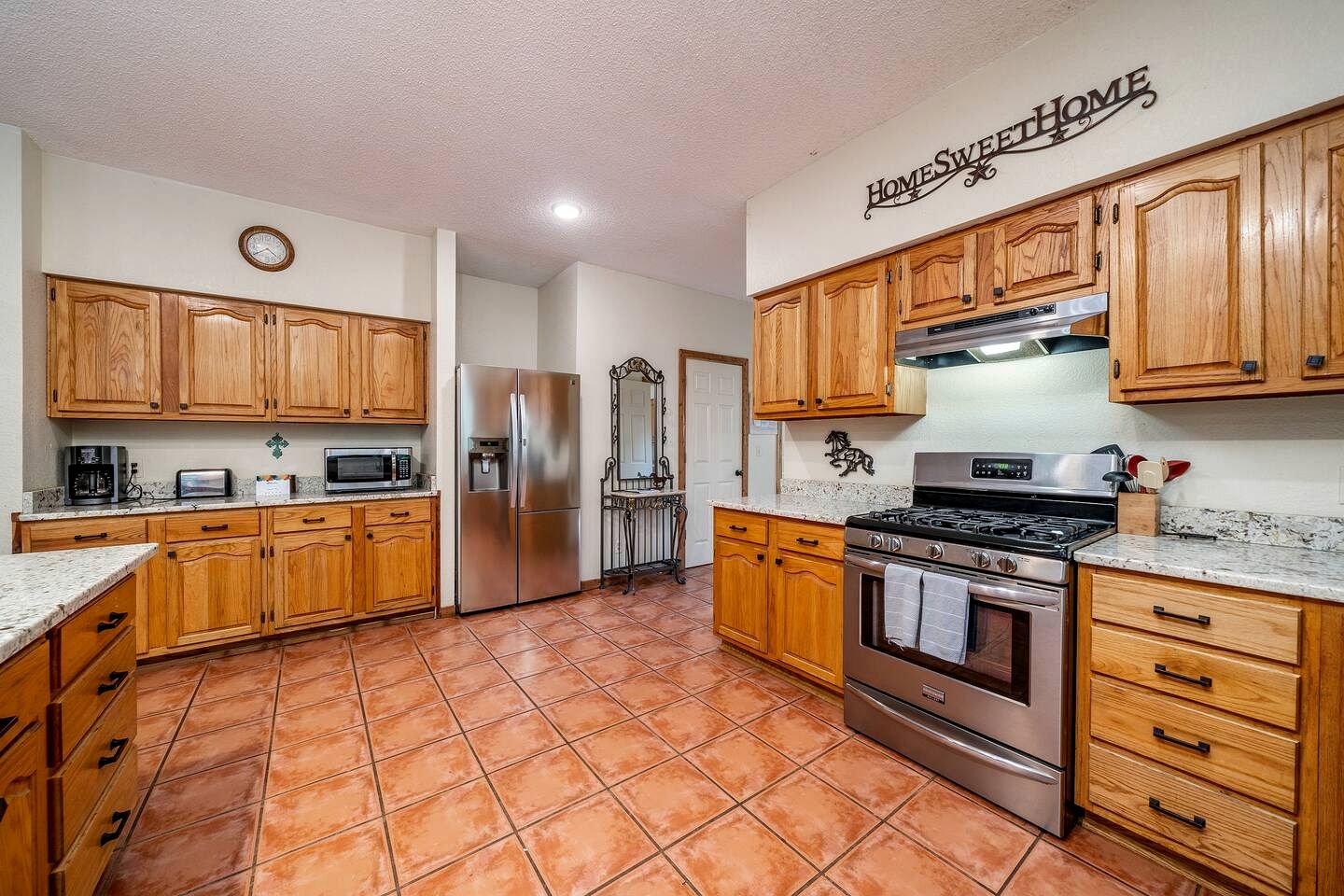 Enchanting Woodland Cabin Escape with Creekside Views near Lake Hamilton Arkansas