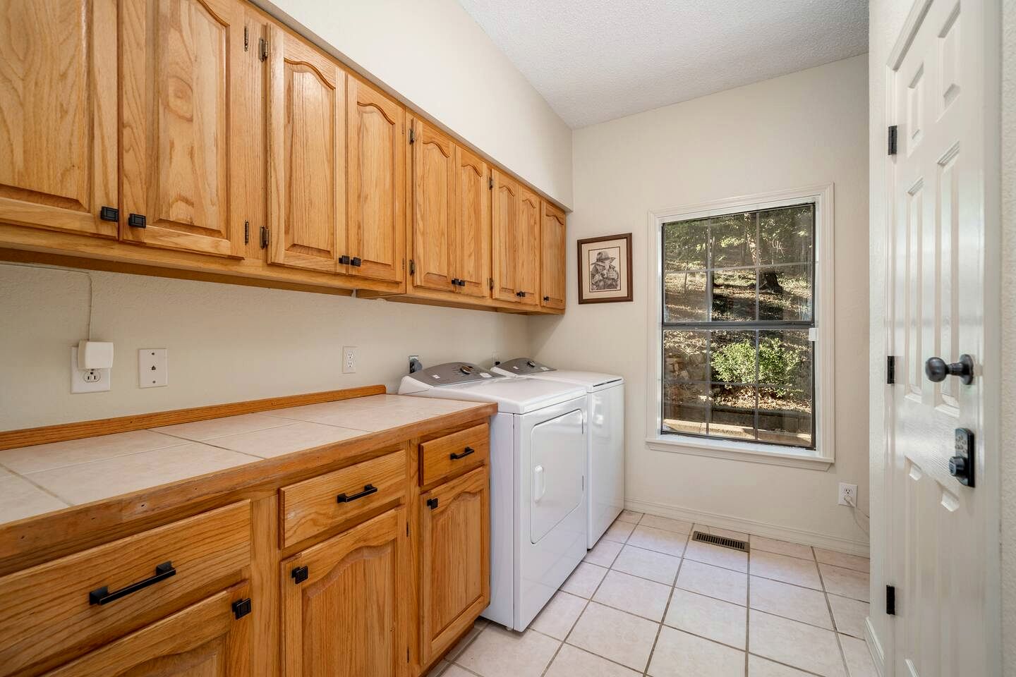 Enchanting Woodland Cabin Escape with Creekside Views near Lake Hamilton Arkansas