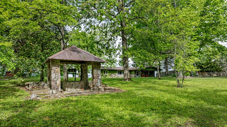 Cottages (United States of America, Mentone, Alabama)