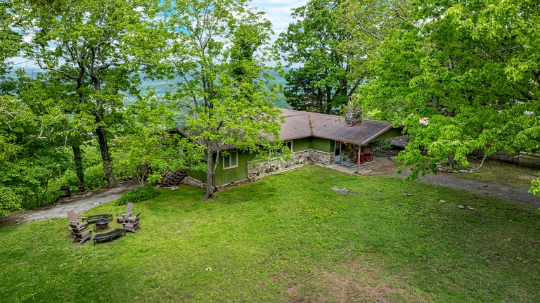 Cottages (United States of America, Mentone, Alabama)