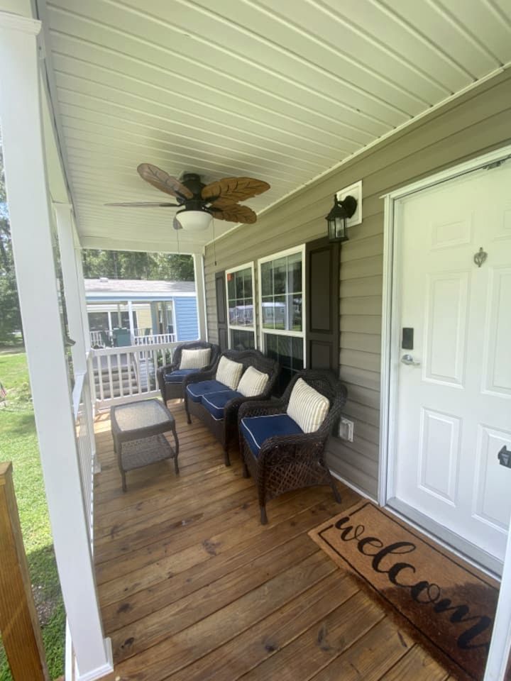 Incredible Cottage with Fire Pit in Dunnellon, Florida